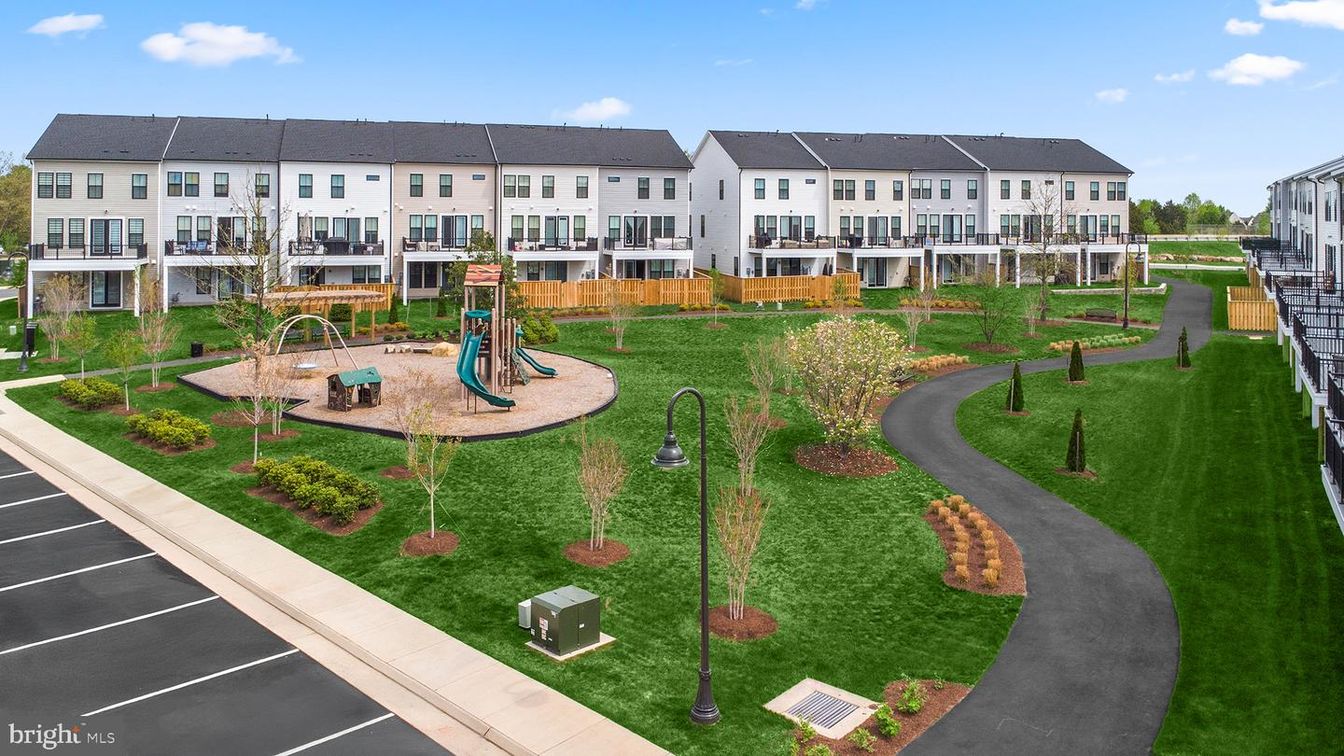 Backyard, Exterior, Playground