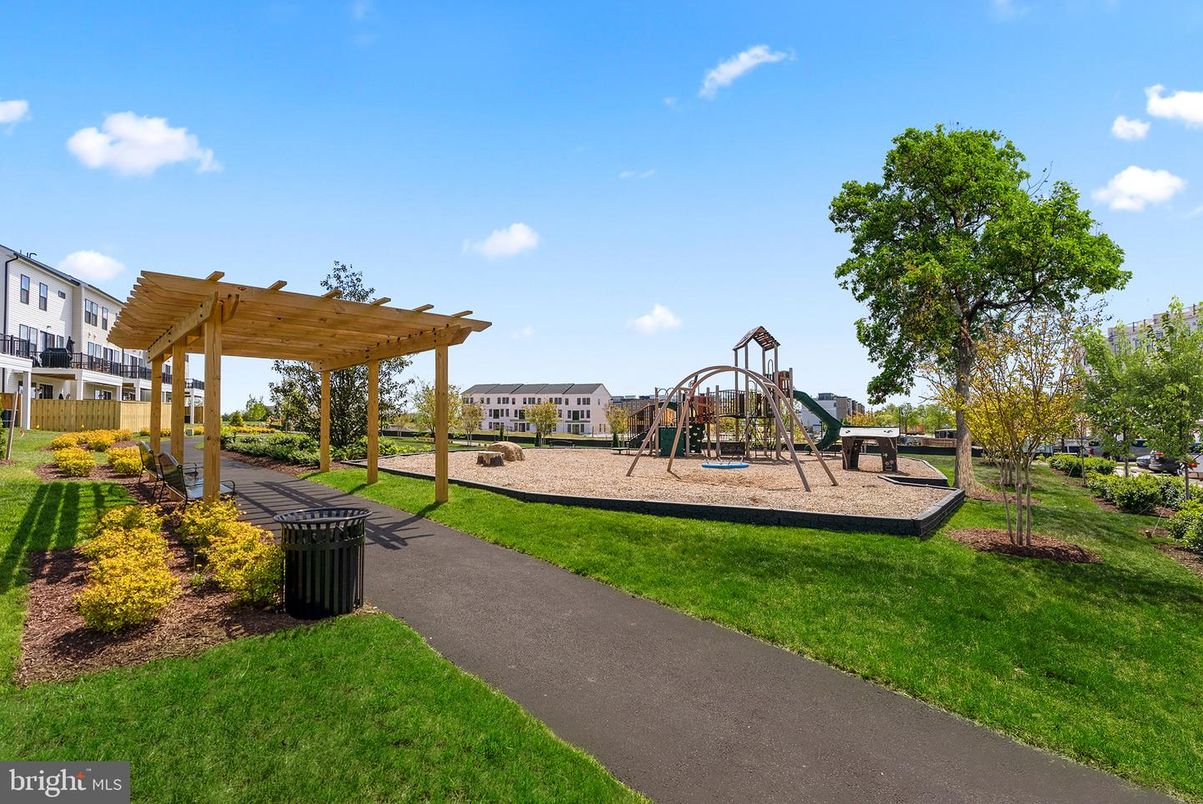 Backyard, Exterior, Playground