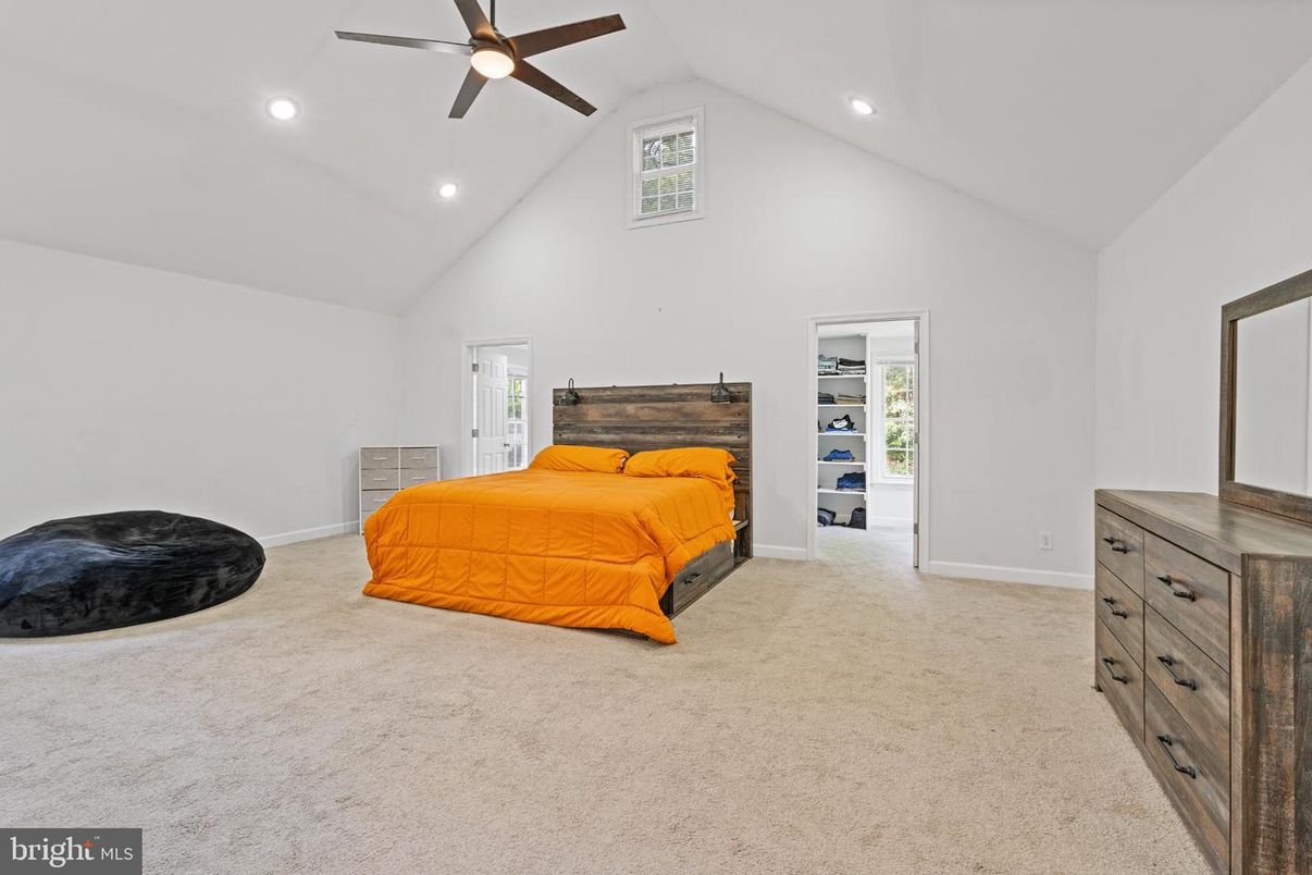 Bedroom, Interior, Recessed Lighting