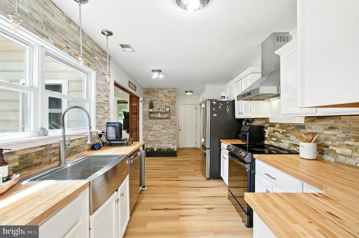 Interior, Kitchen, Pendant Lights, Stone Walls, Wood Texture Flooring