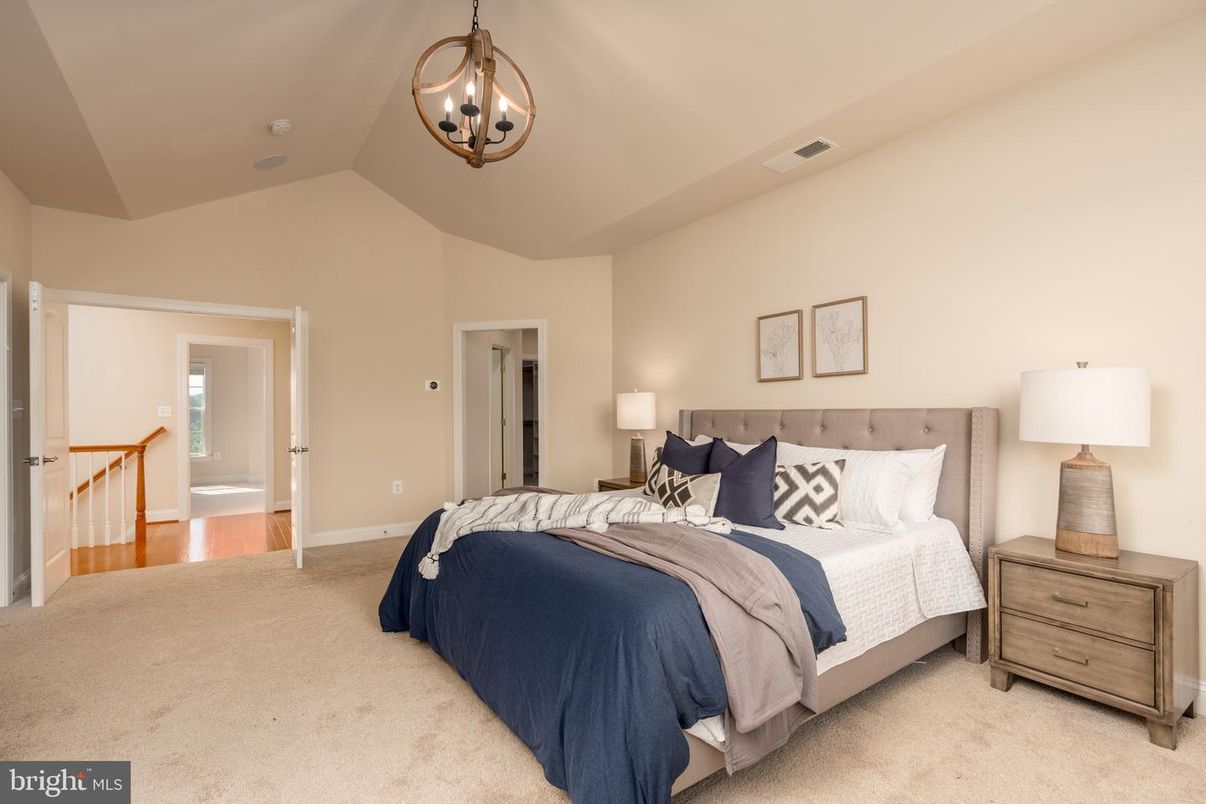 Bedroom, Interior, Pendant Lights, Wood Texture Flooring
