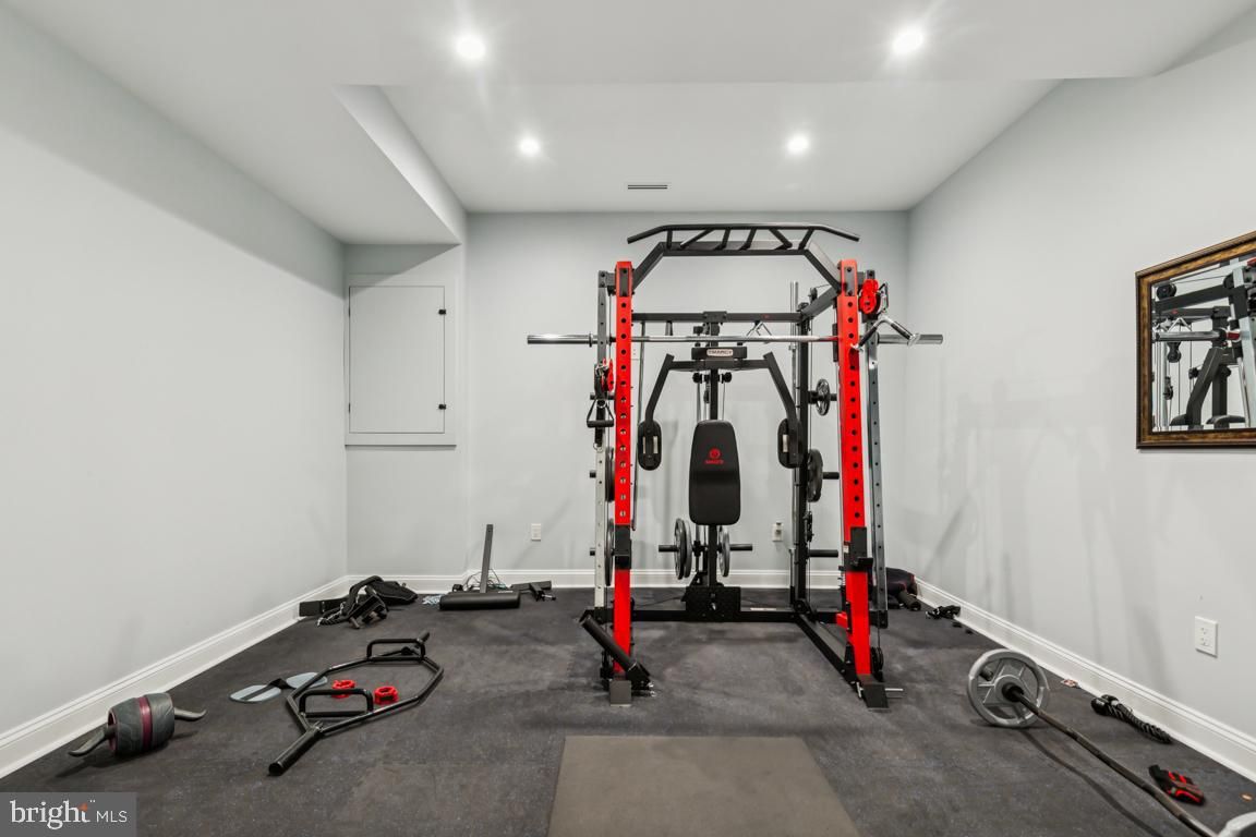 Fitness Equipment, Interior, Recessed Lighting