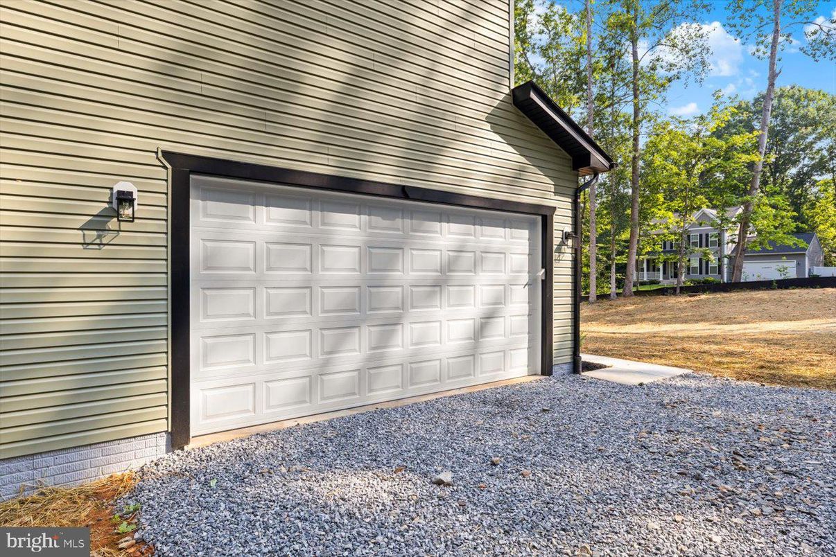 Detached Garage, Exterior