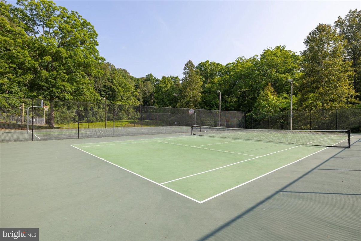 Exterior, Tennis Courts