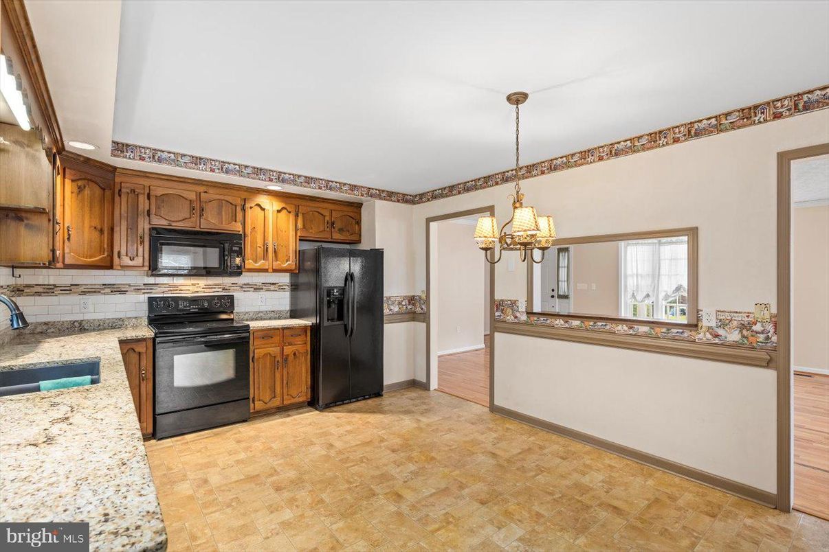 Interior, Kitchen, Pendant Lights, Wood Texture Flooring