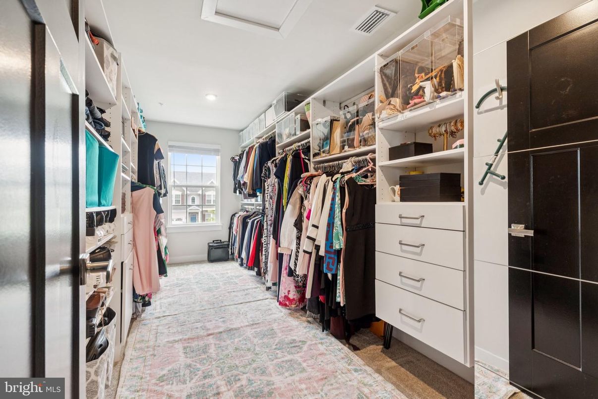 Interior, Recessed Lighting, Walk-in Closets