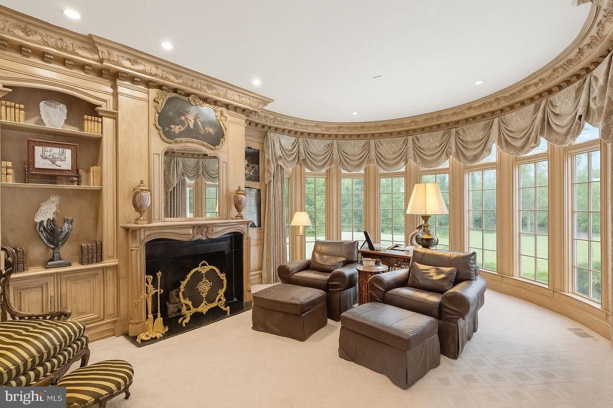 Fireplace, Interior, Living room, Recessed Lighting