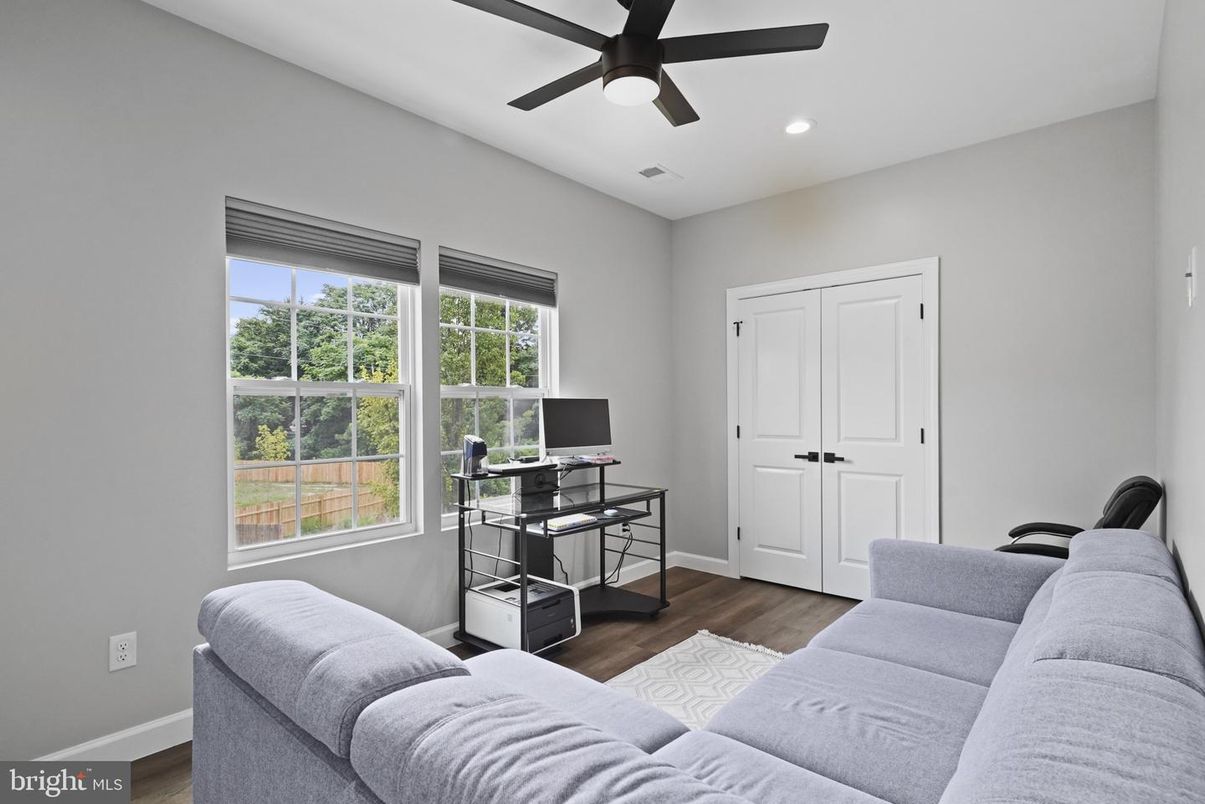 Home Office, Interior, Recessed Lighting, Wood Texture Flooring