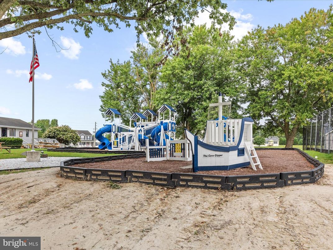 Backyard, Exterior, Playground
