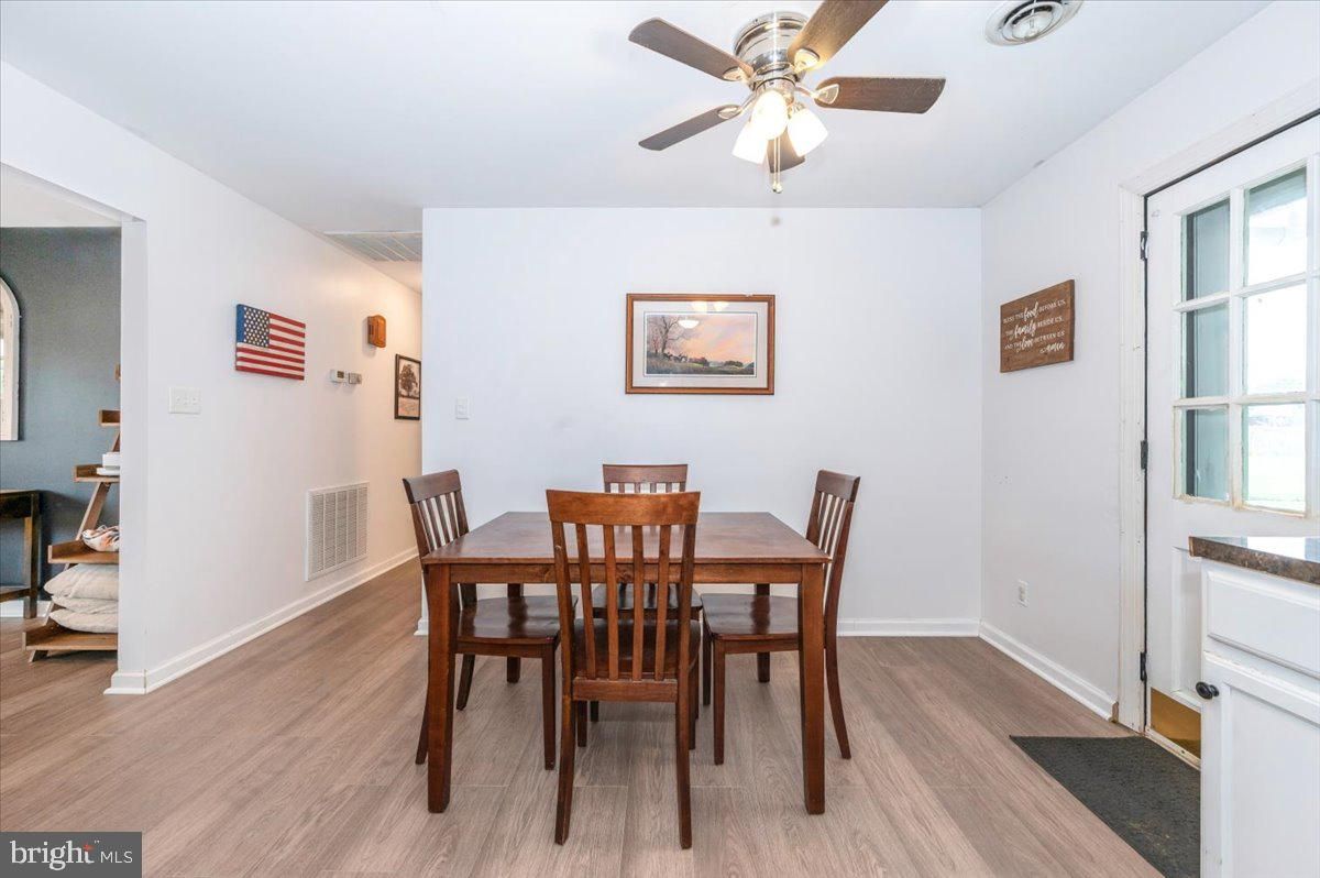 Dining room, Interior, Wood Texture Flooring