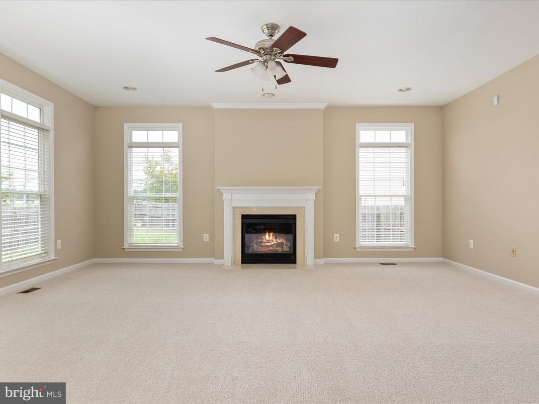 Empty room, Fireplace, Interior