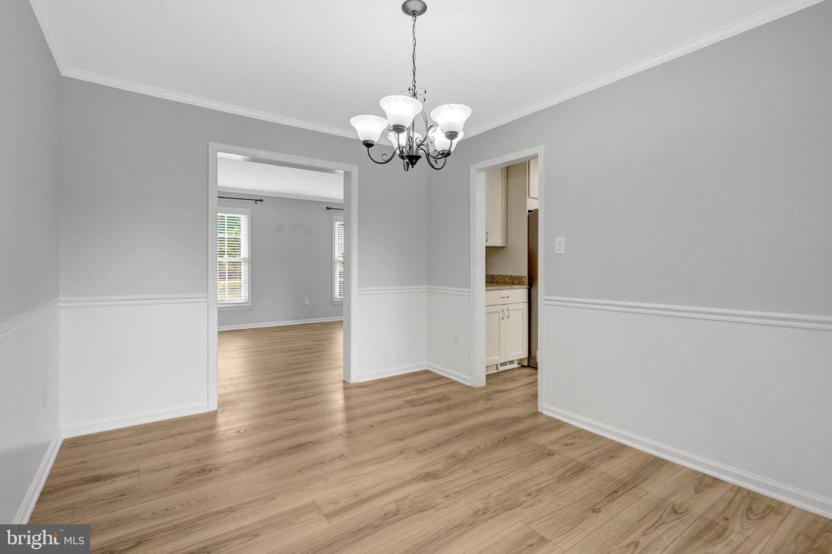 Chandelier, Empty room, Interior, Wood Texture Flooring