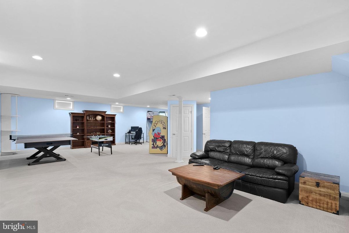 Game Room, Interior, Living room, Recessed Lighting