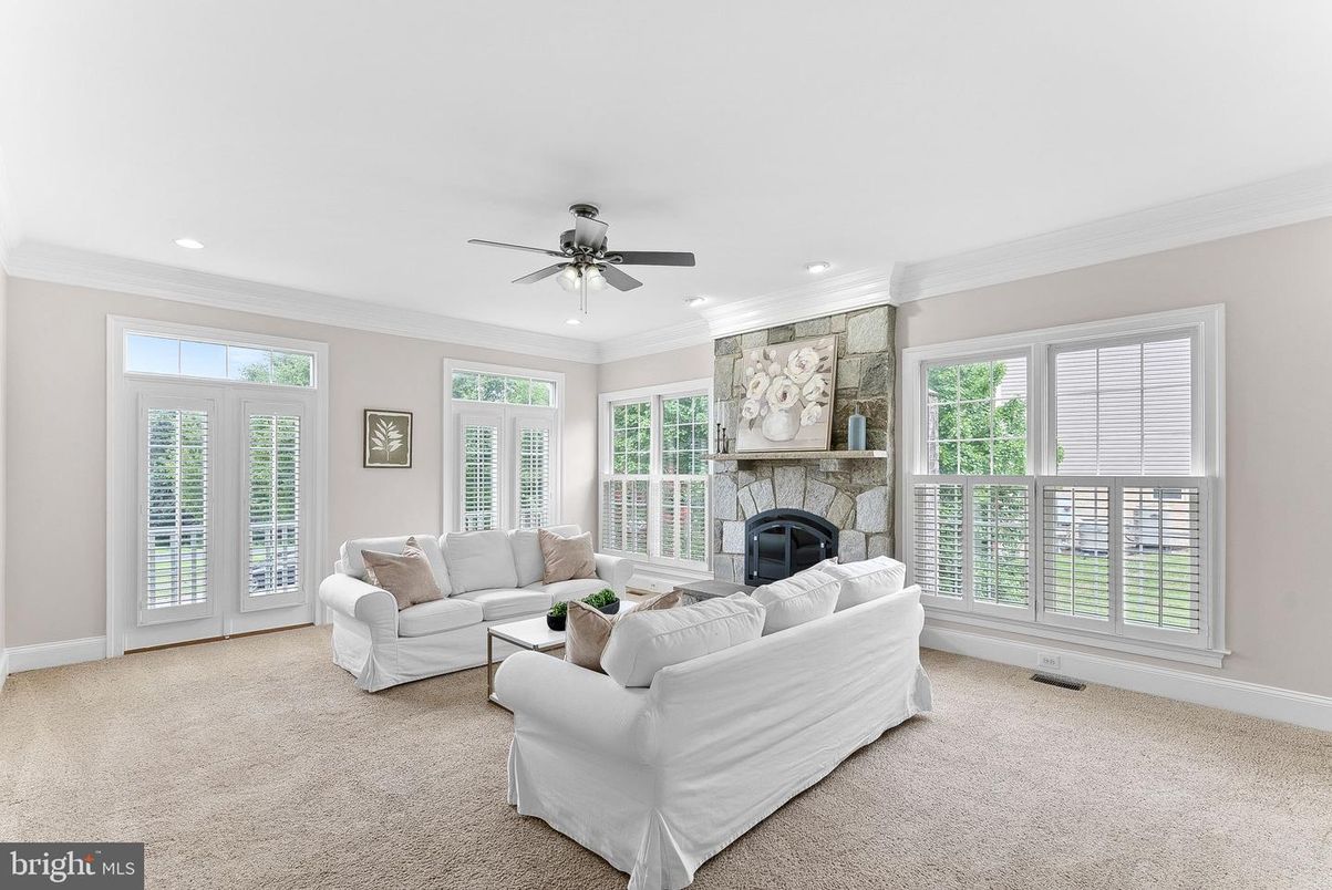 Fireplace, Interior, Living room, Recessed Lighting