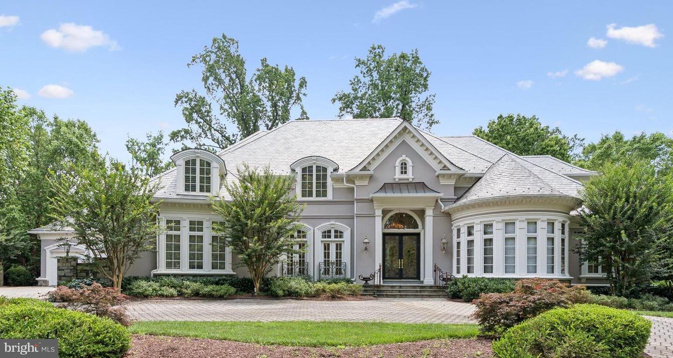 Exterior, Facade, French Provincial