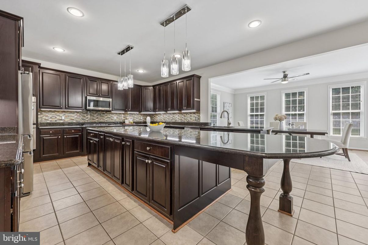 Dining room, Interior, Kitchen, Pendant Lights, Recessed Lighting