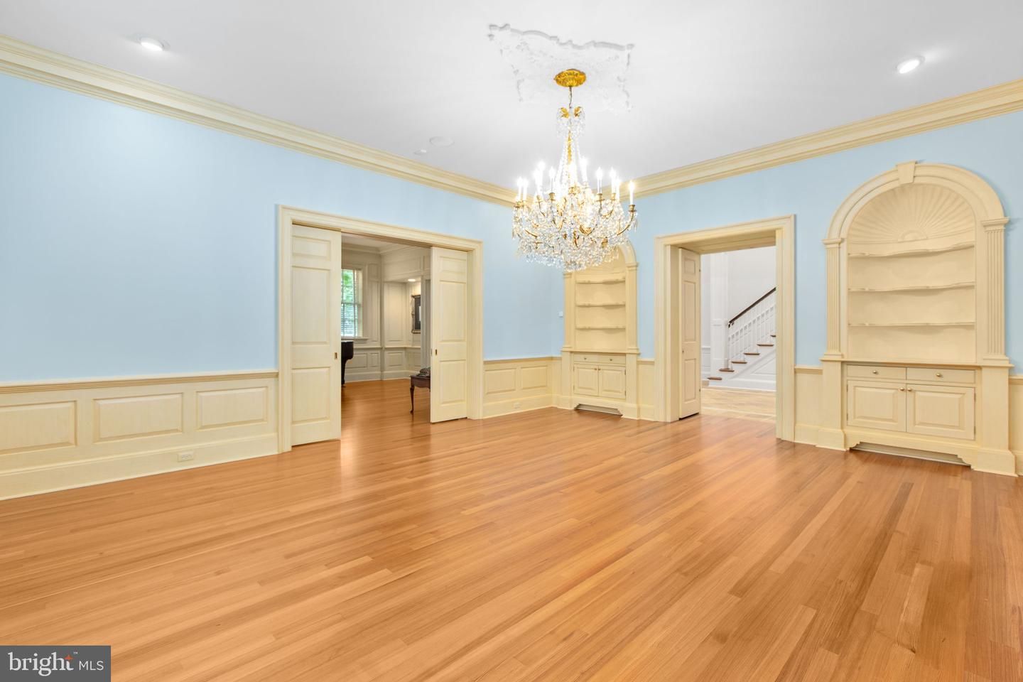 Chandelier, Empty room, Interior, Recessed Lighting, Wood Texture Flooring