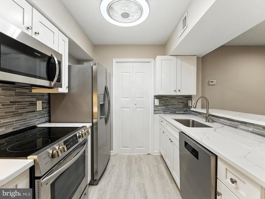 Interior, Kitchen, Stainless Steel Appliances, Wood Texture Flooring