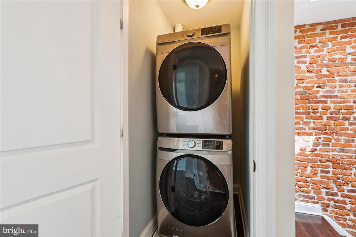 Interior, Stone Walls, Utility Closets, Washer