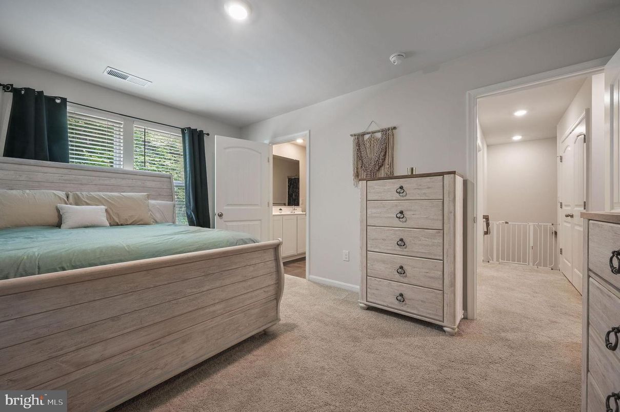 Bedroom, Interior, Recessed Lighting