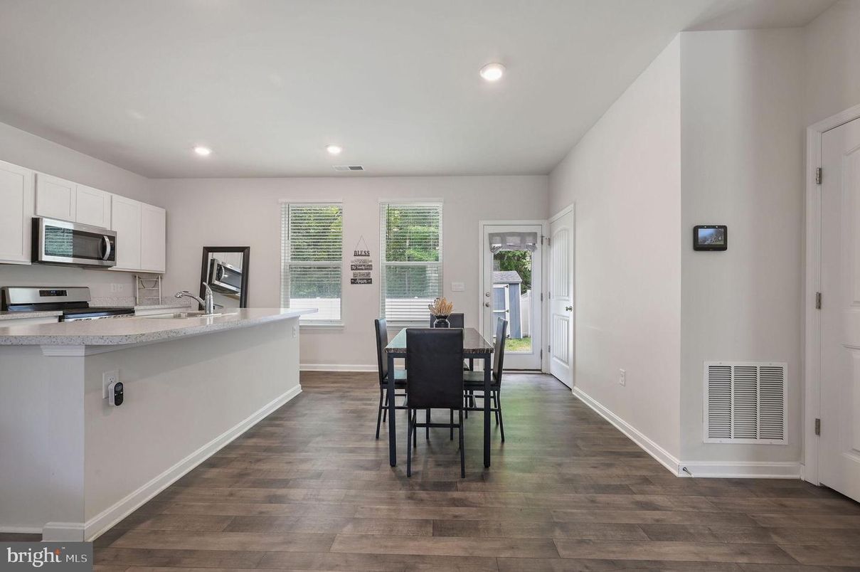 Dining room, Interior, Kitchen, Recessed Lighting, Wood Texture Flooring