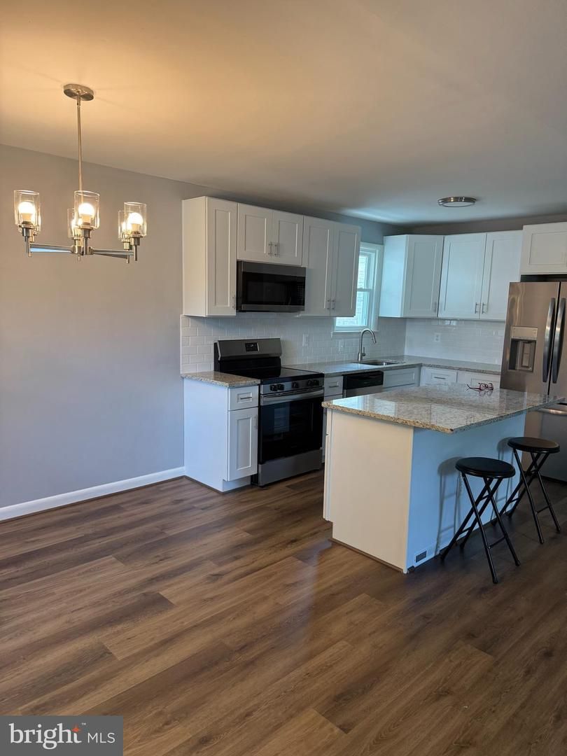 Chandelier, Interior, Kitchen, Pendant Lights, Wood Texture Flooring