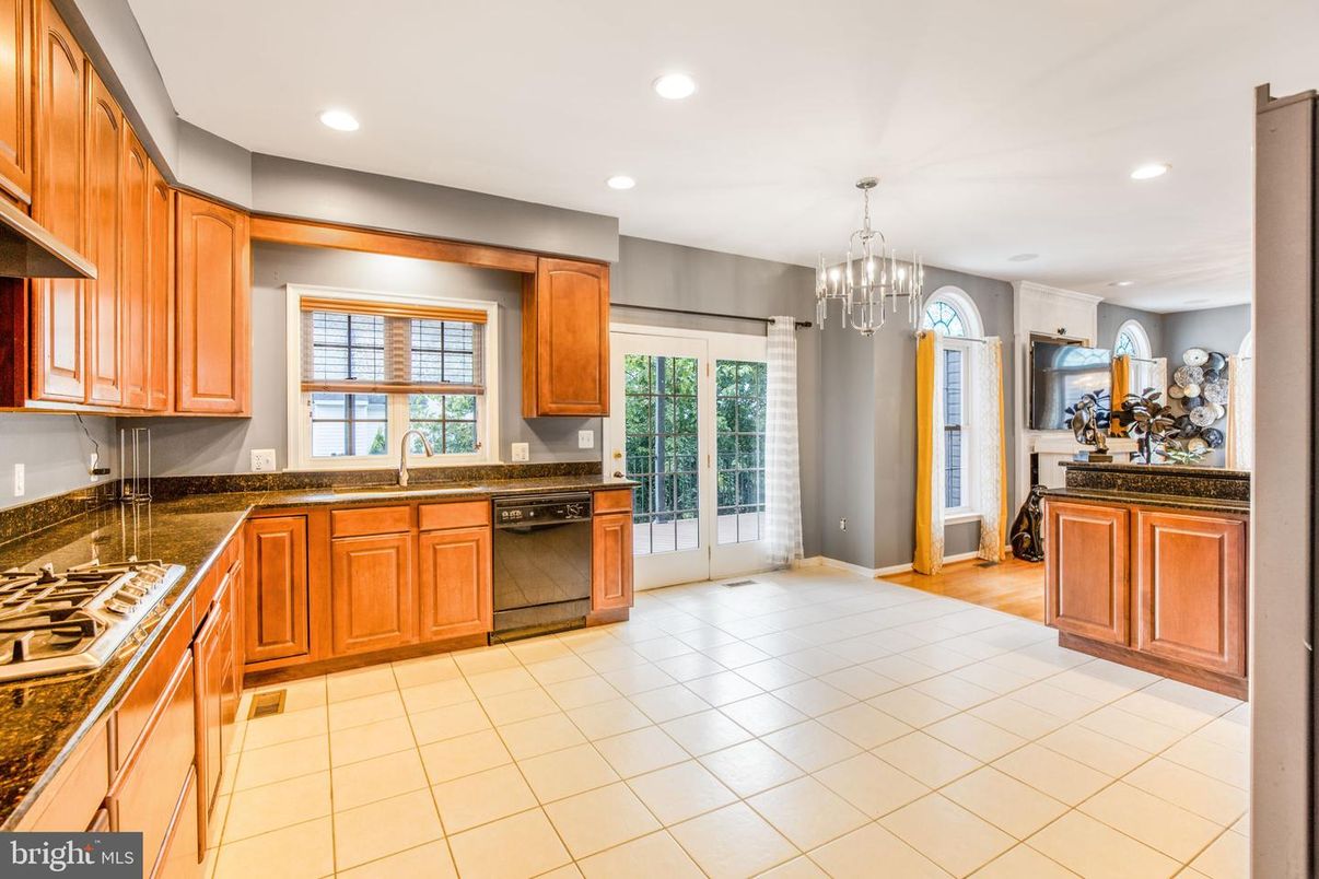 Chandelier, Interior, Kitchen, Recessed Lighting