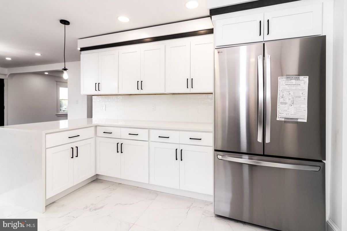 Interior, Kitchen, Marble, Pendant Lights, Recessed Lighting, Stainless Steel Appliances