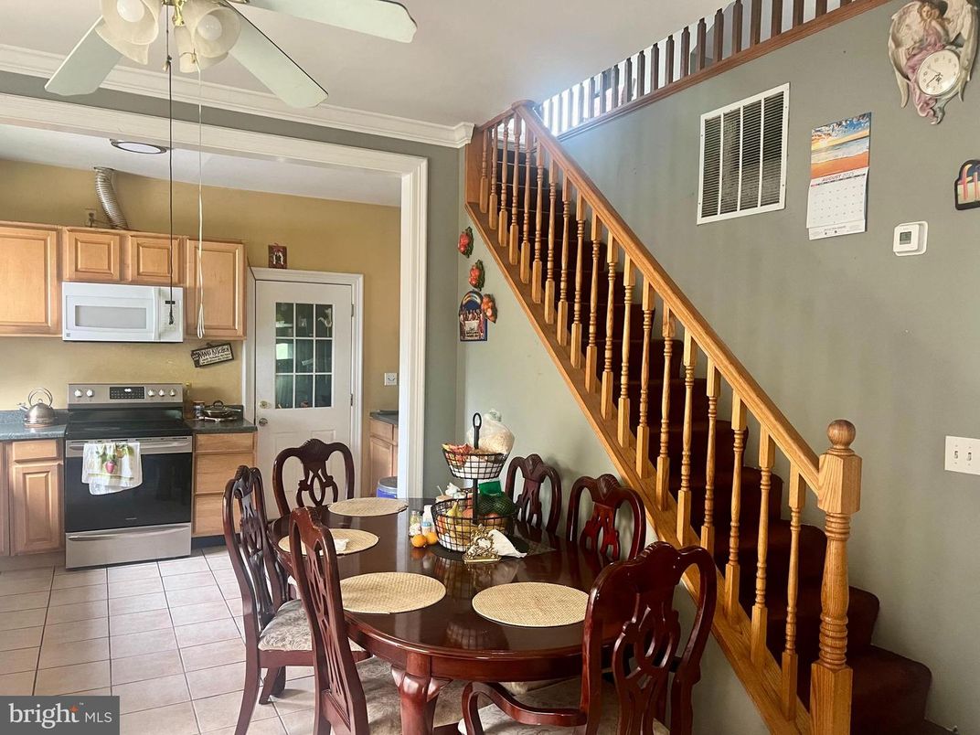 Dining room, Interior