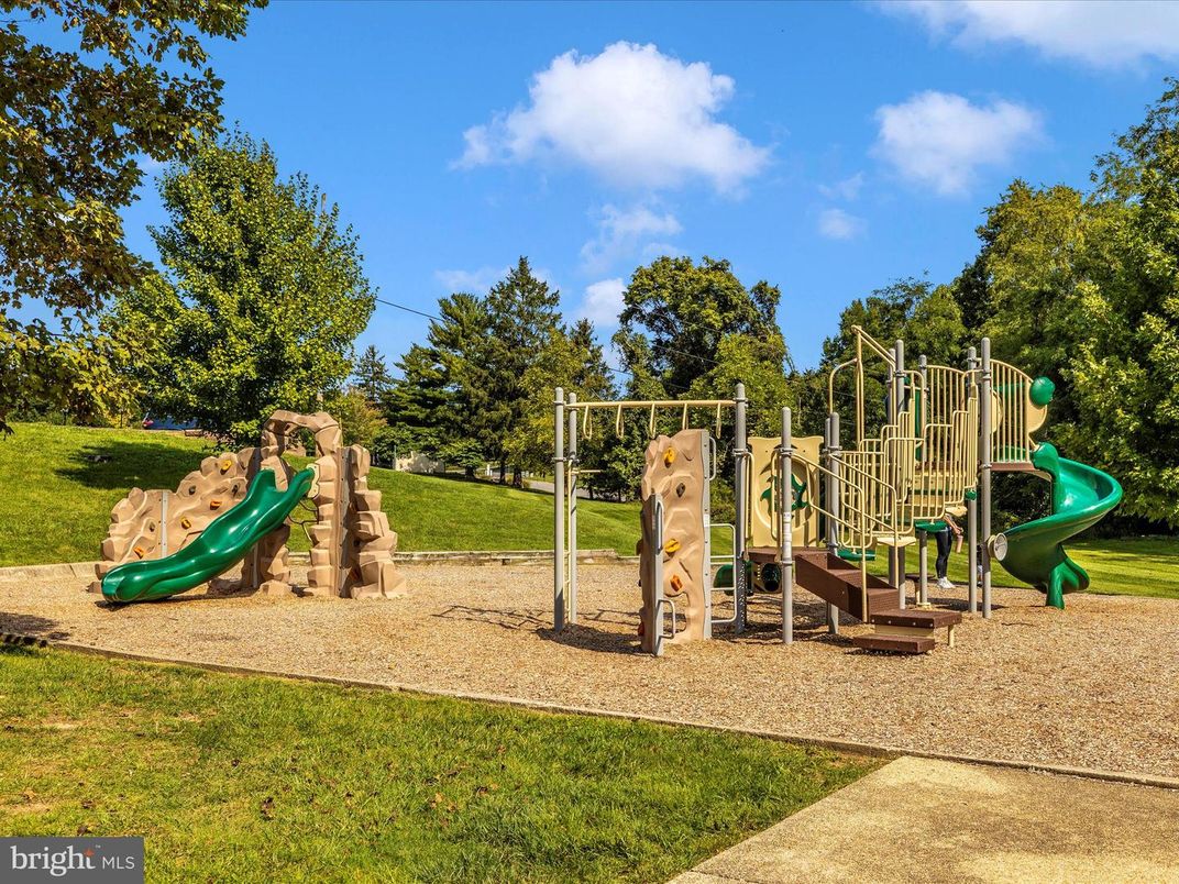 Backyard, Exterior, Playground
