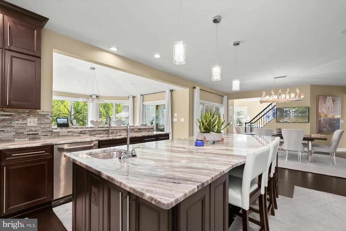 Dining room, Interior, Kitchen, Pendant Lights, Recessed Lighting, Wood Texture Flooring
