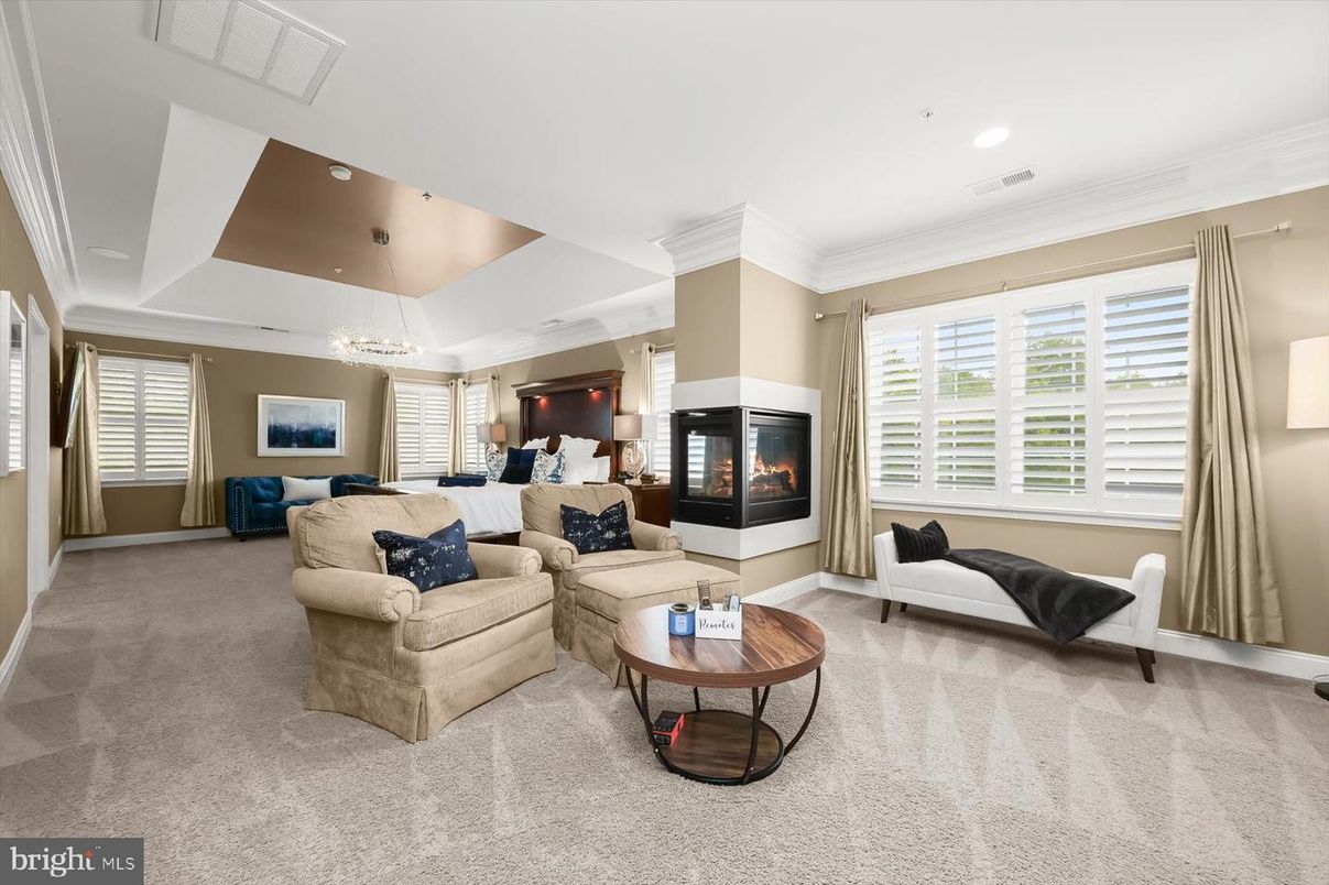 Chandelier, Fireplace, Interior, Living room, Pendant Lights, Recessed Lighting