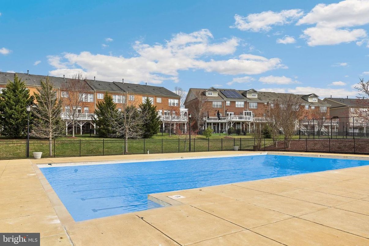 Exterior, Pool, Solar Panels