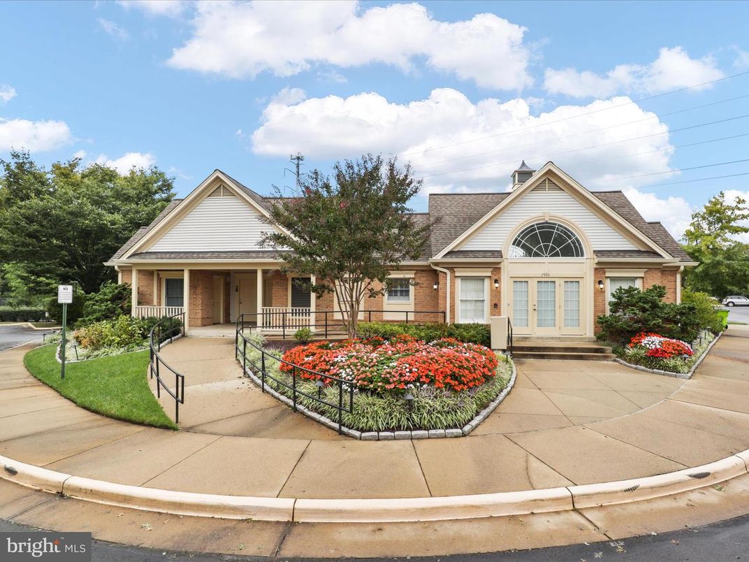 Exterior, Facade, Farmhouse