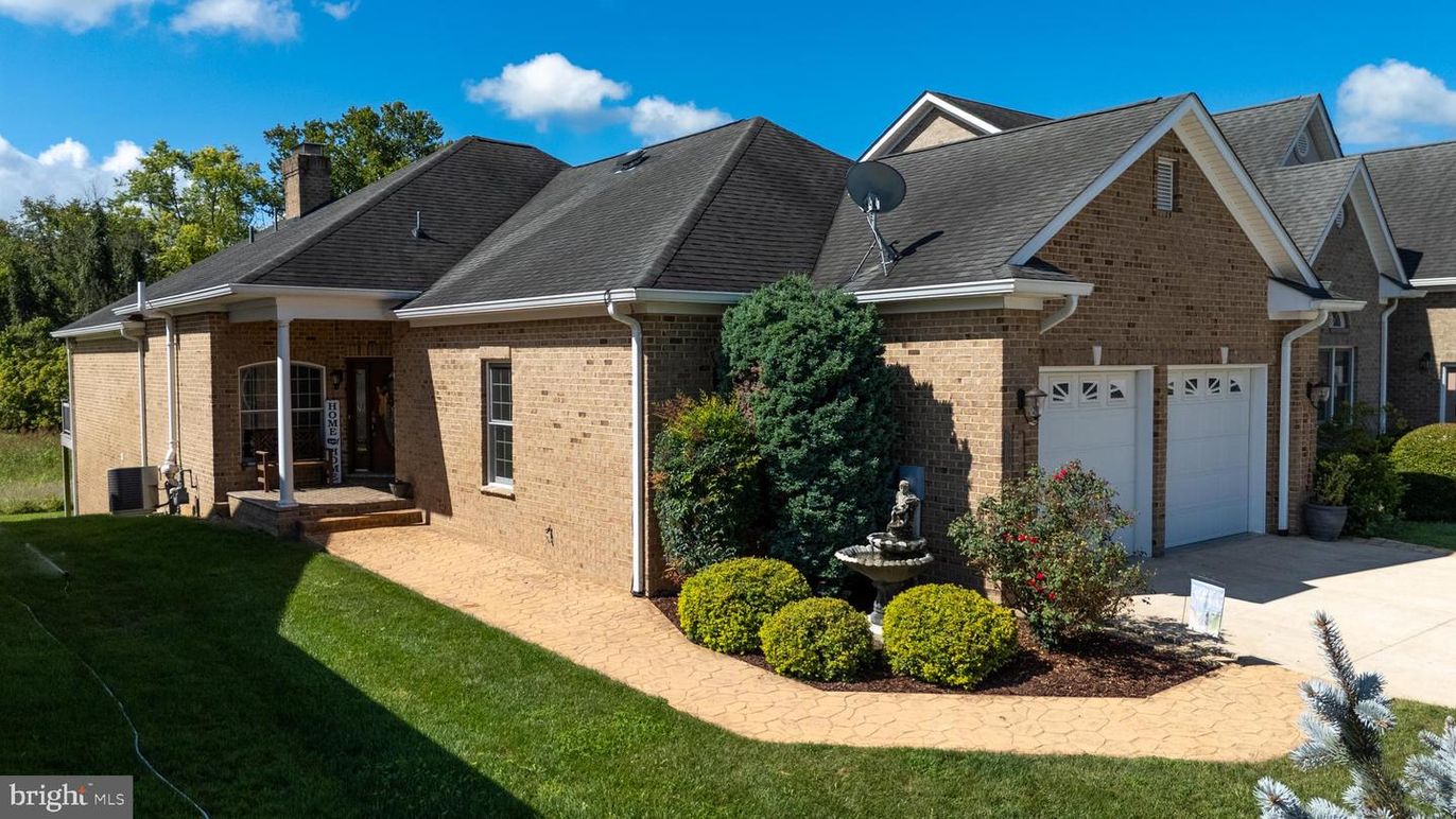 Attached, Exterior, Facade, Brick Facade, Brick Traditional