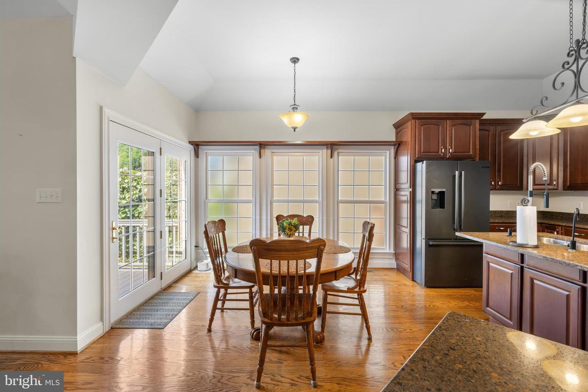 Dining room, Interior, Kitchen, Pendant Lights, Wood Texture Flooring