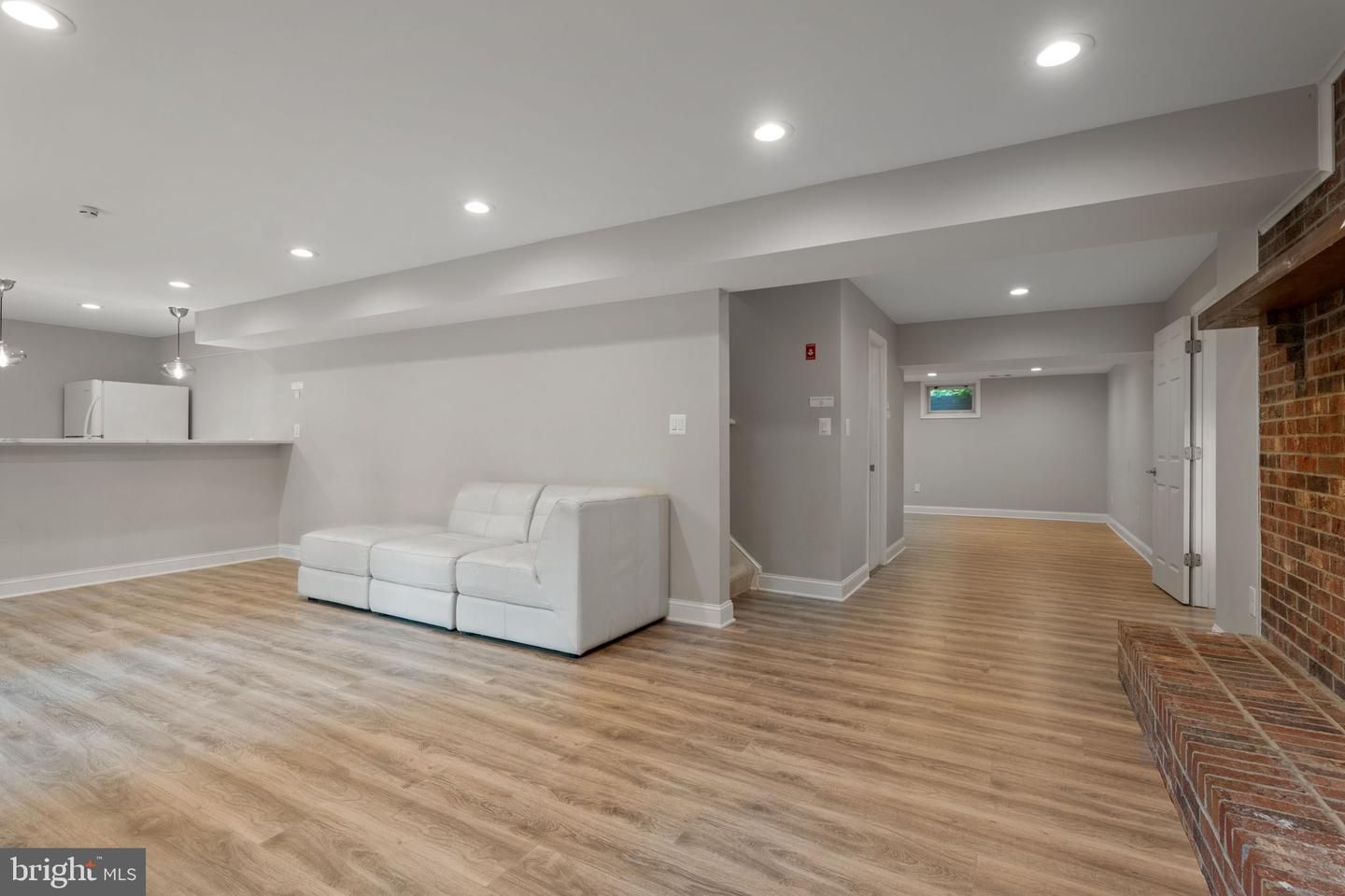 Interior, Pendant Lights, Recessed Lighting, Stone Walls, Wood Texture Flooring
