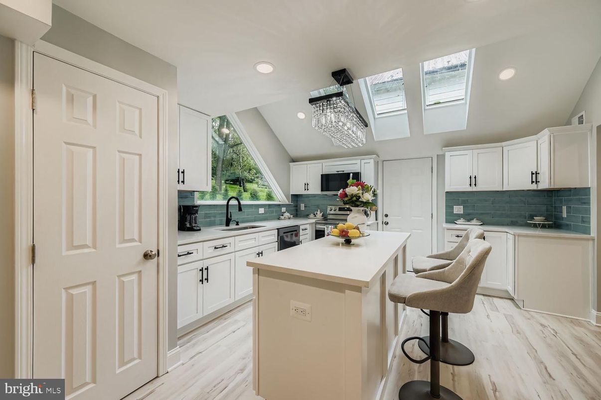 Interior, Kitchen, Recessed Lighting, Wood Texture Flooring