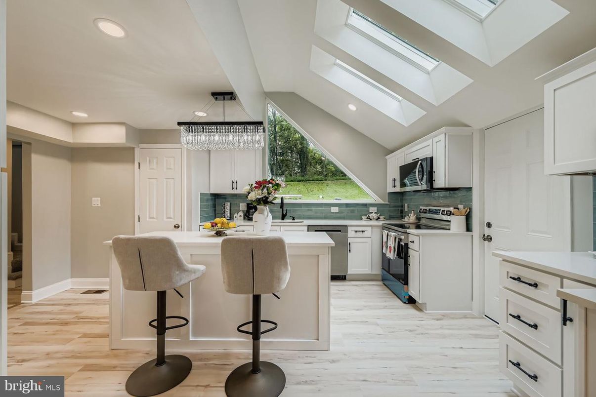 Chandelier, Interior, Kitchen, Pendant Lights, Recessed Lighting, Wood Texture Flooring