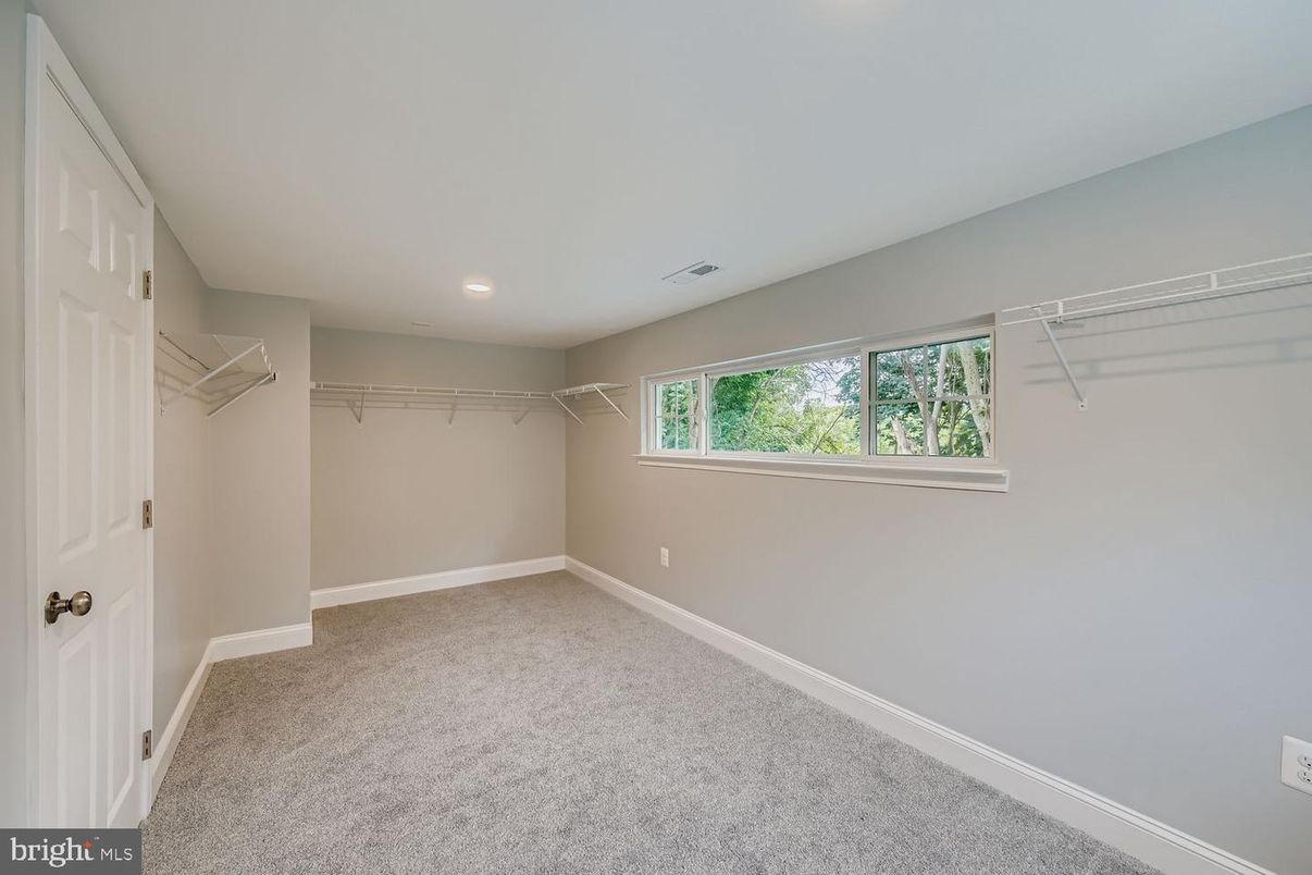 Interior, Recessed Lighting, Walk-in Closets