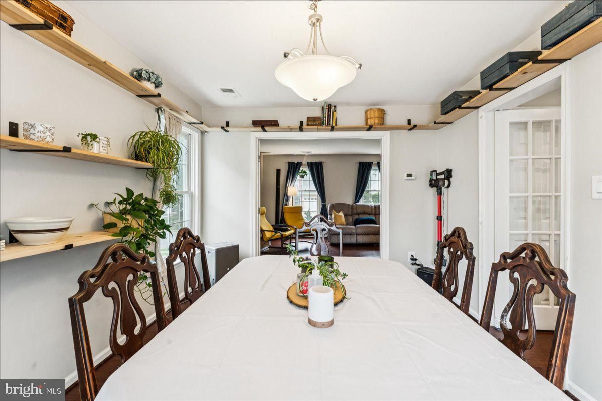 Dining room, Interior