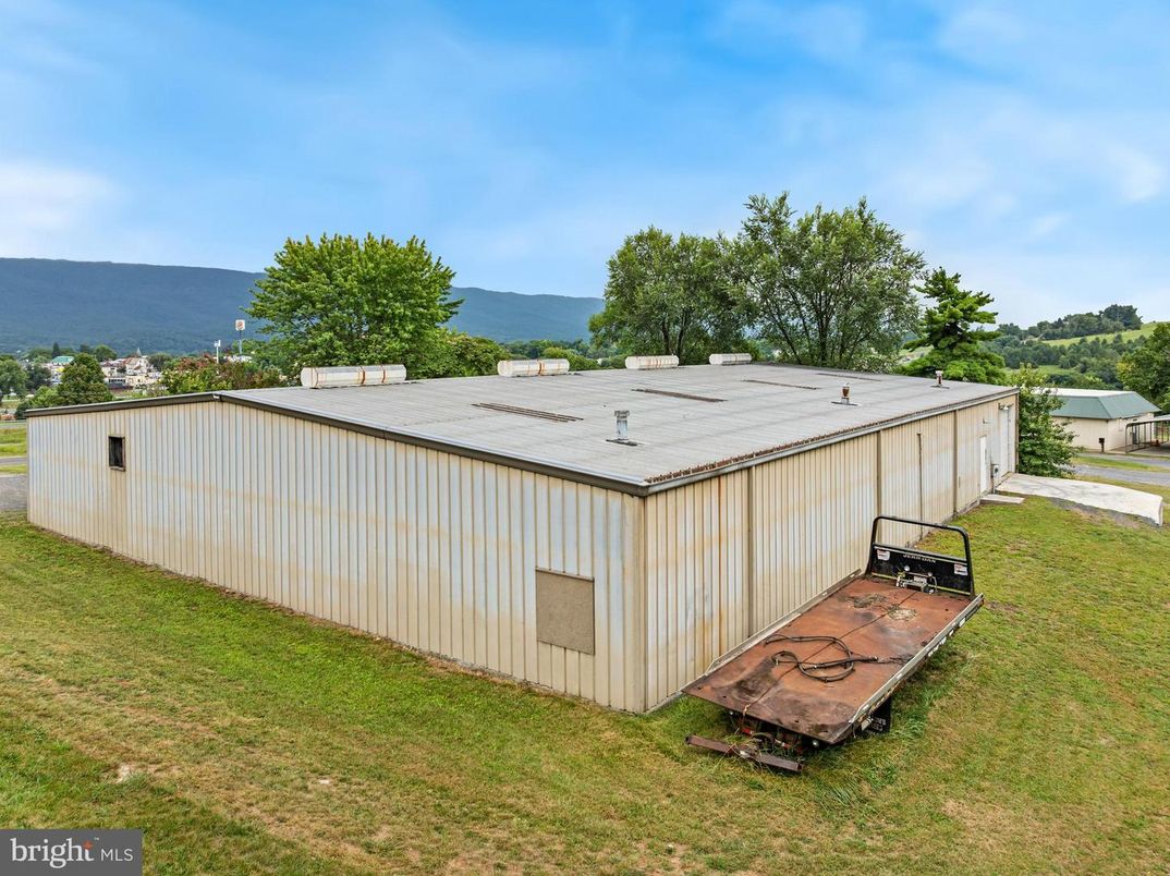 Backyard, Exterior, Water