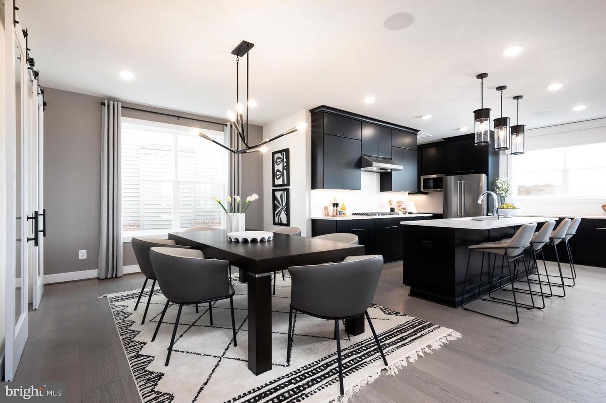 Dining room, Interior, Kitchen, Pendant Lights, Recessed Lighting, Stainless Steel Appliances, Wood Texture Flooring