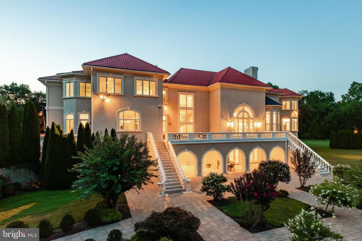 Backyard, Exterior, Facade, Mediterranean