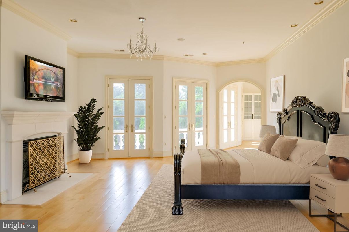 Bedroom, Chandelier, Fireplace, Interior, Recessed Lighting, Wood Texture Flooring