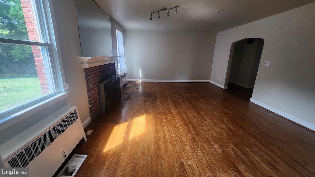 Empty room, Fireplace, Interior, Wood Texture Flooring