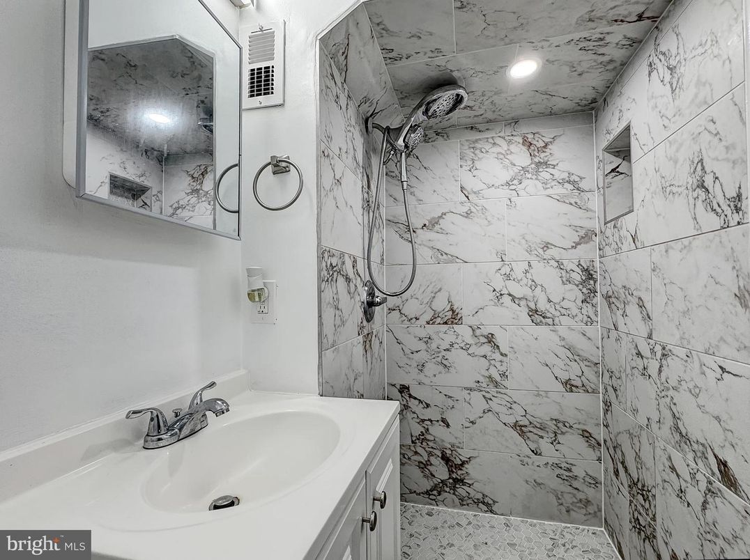 Bathroom, Interior, Marble Walls