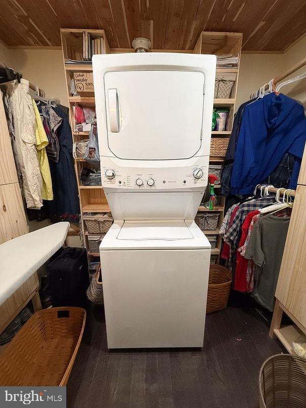 Interior, Utility Closets, Washer, Wooden Ceilings, Wood Texture Flooring