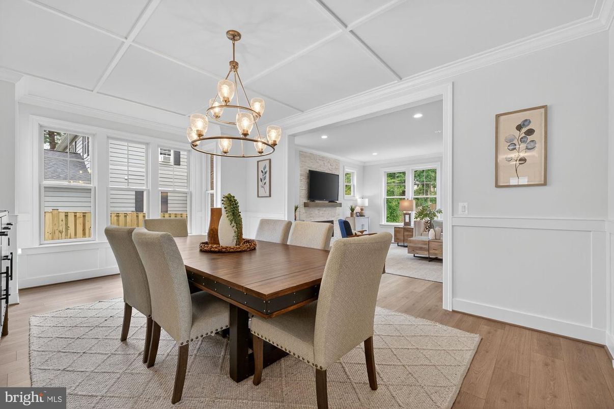 Chandelier, Dining room, Interior, Pendant Lights, Recessed Lighting, Wood Texture Flooring