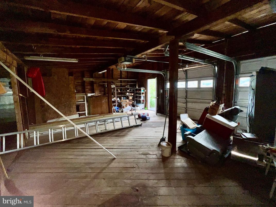 Fitness Equipment, Interior, Wooden Beams, Wood Texture Flooring